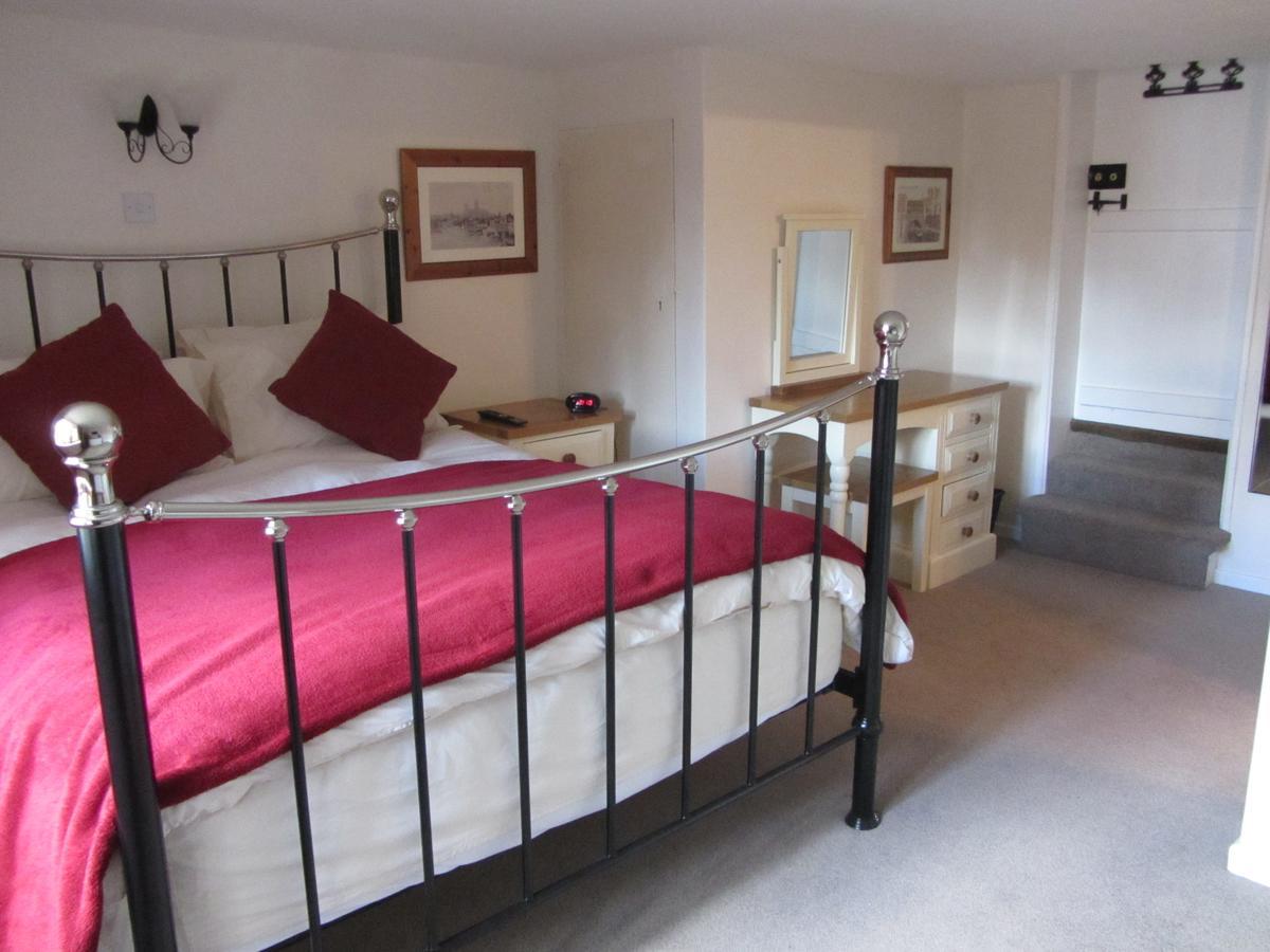 Rose Bed & Breakfast *